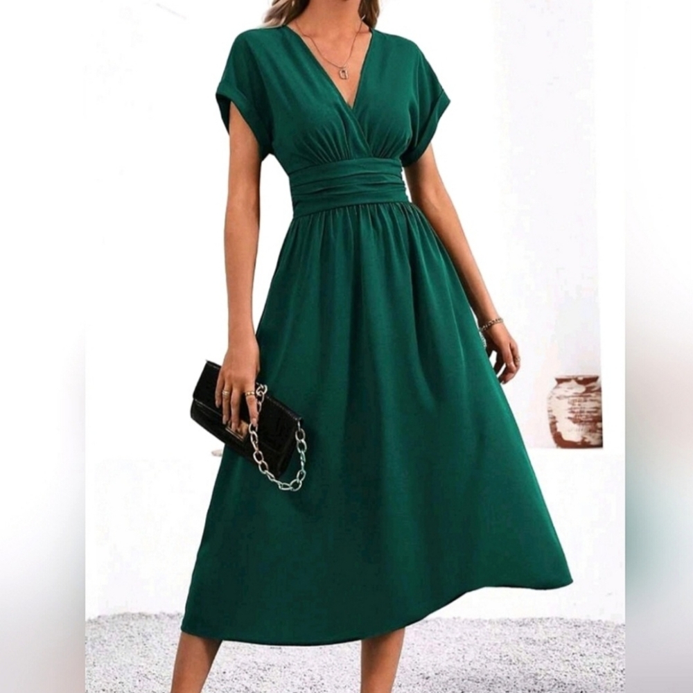 Elegant Green Midi Dress